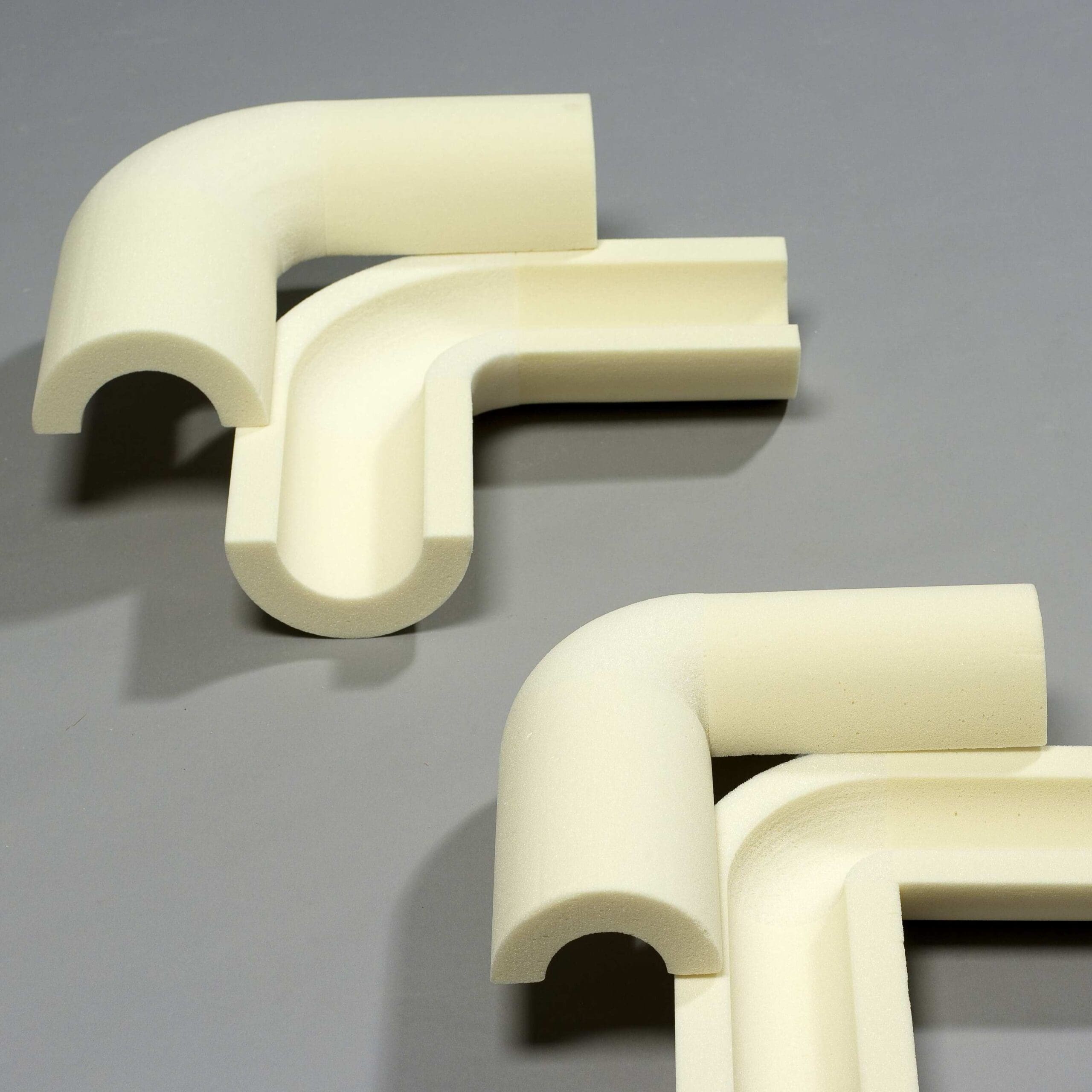 Image of Dan-isoBEND polyurethane bends and T-pieces for insulating pipes in industrial plants.